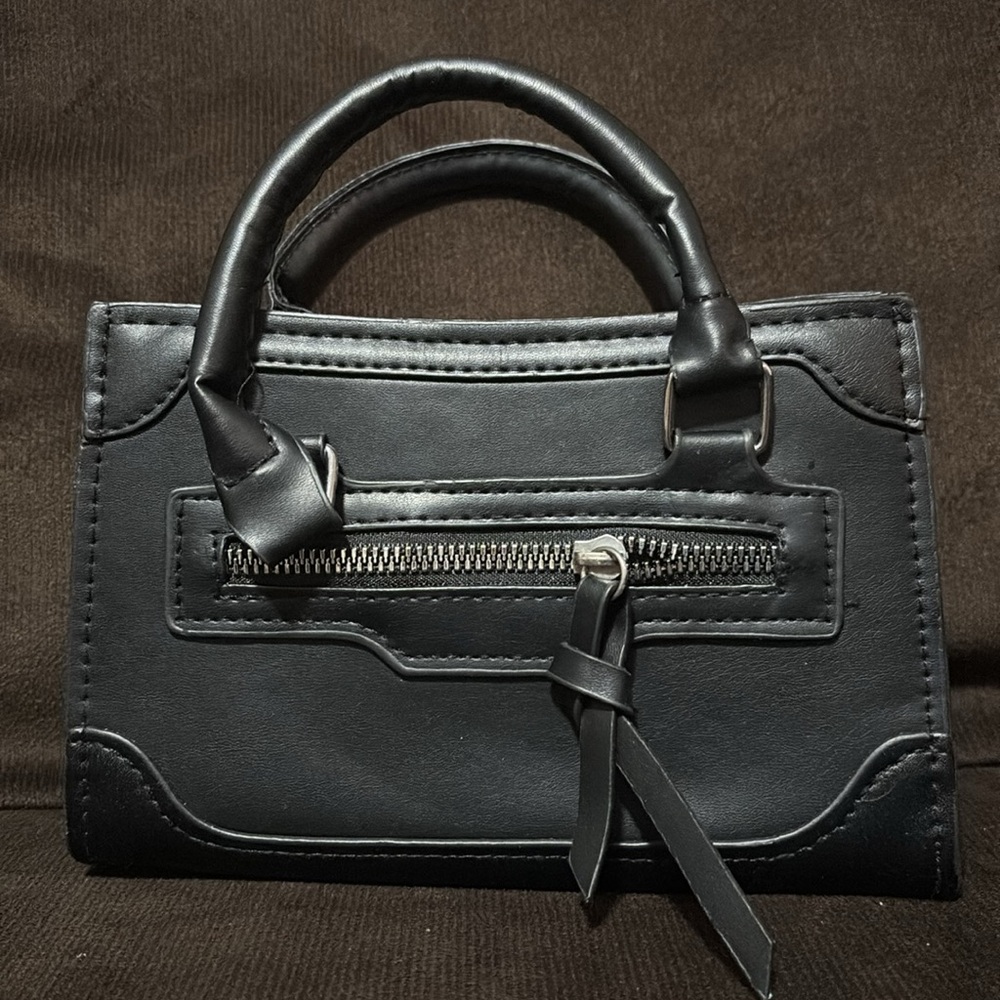 Small black purse